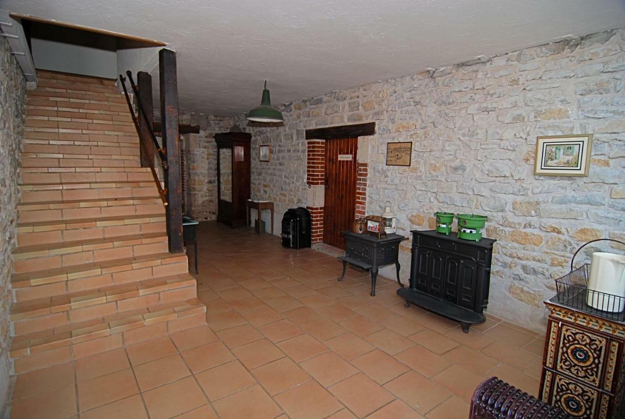 Chambres D'Hotes Domaine Du Bourg Gannay-sur-Loire Eksteriør bilde